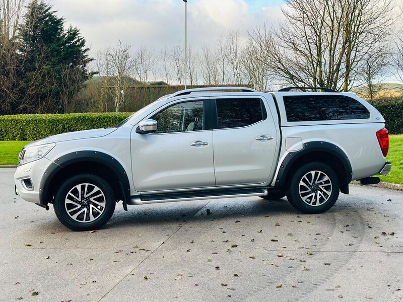 NISSAN NAVARA