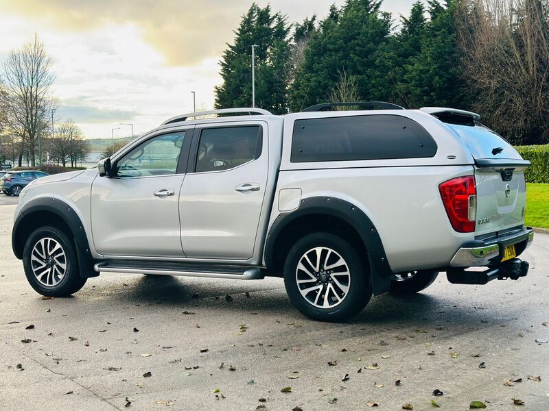 NISSAN NAVARA