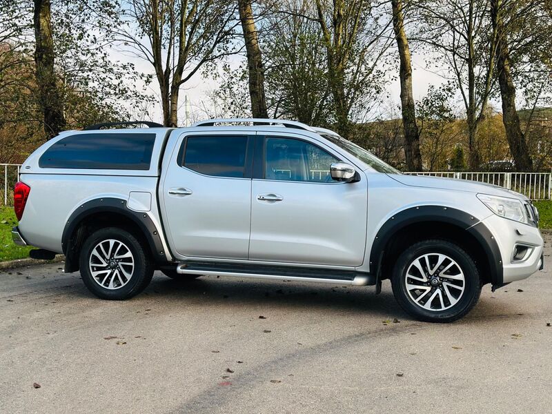 NISSAN NAVARA