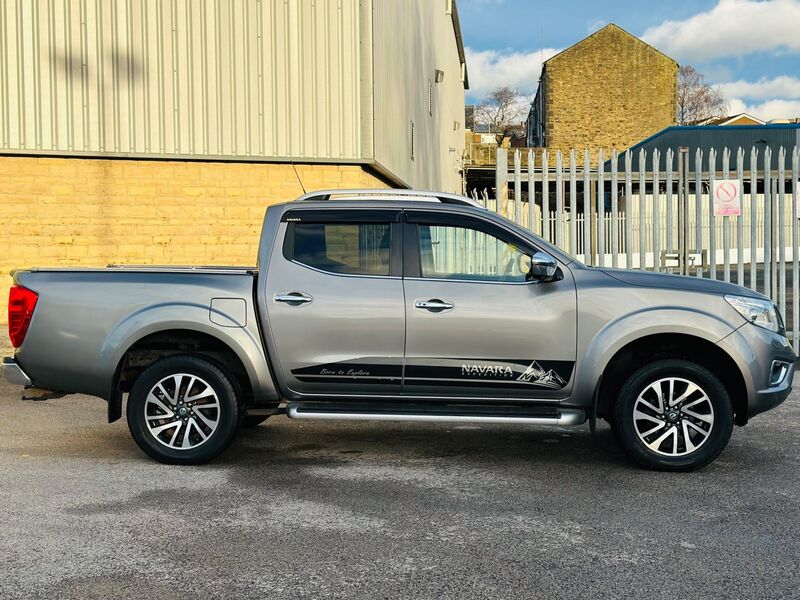 NISSAN NAVARA