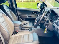 VOLKSWAGEN AMAROK