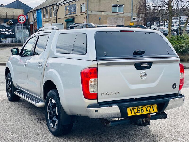 NISSAN NAVARA