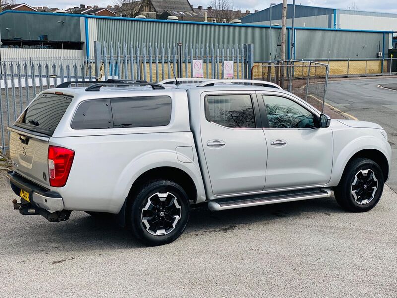 NISSAN NAVARA