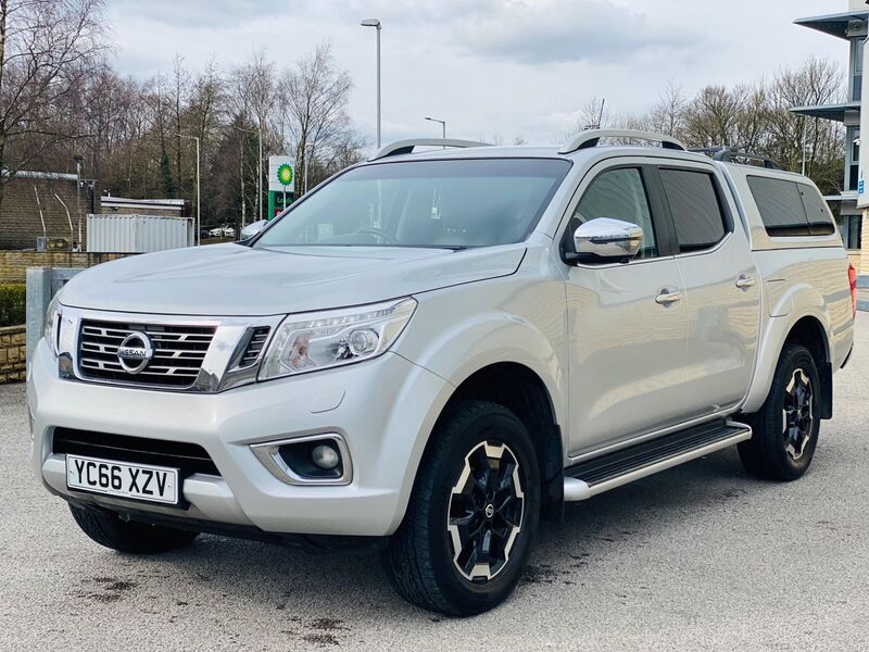 NISSAN NAVARA