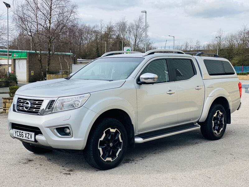 NISSAN NAVARA