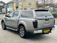 NISSAN NAVARA