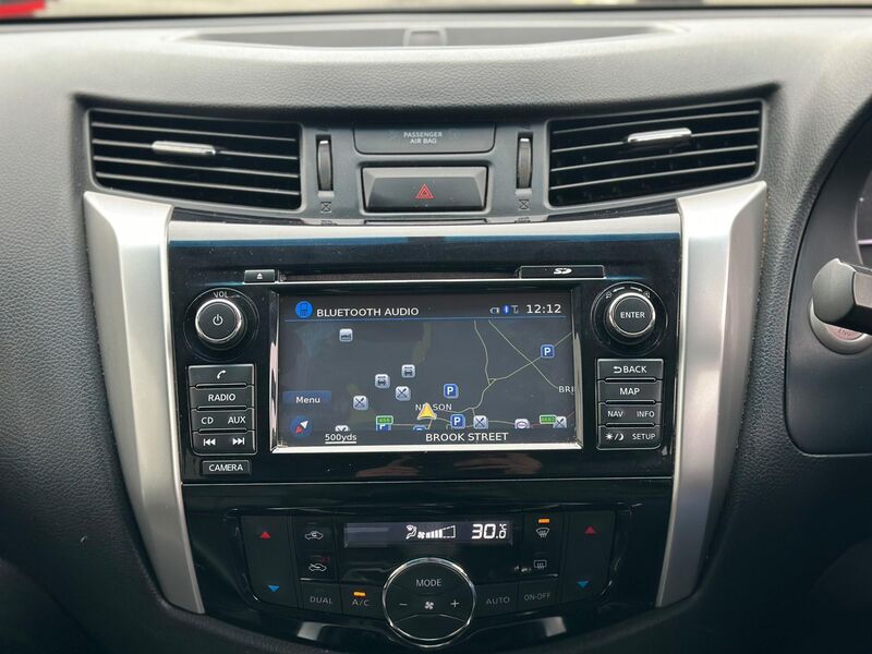 NISSAN NAVARA