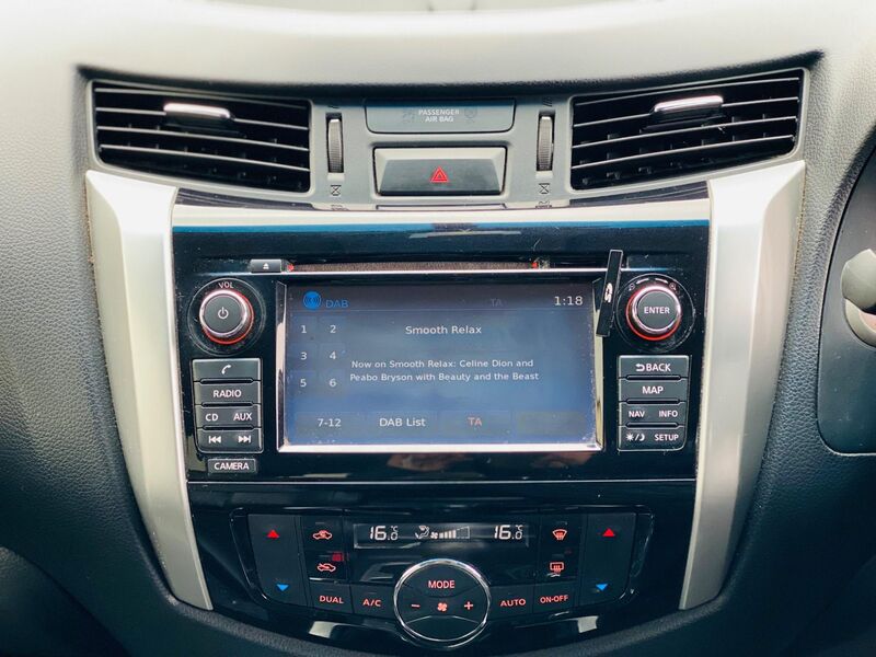 NISSAN NAVARA