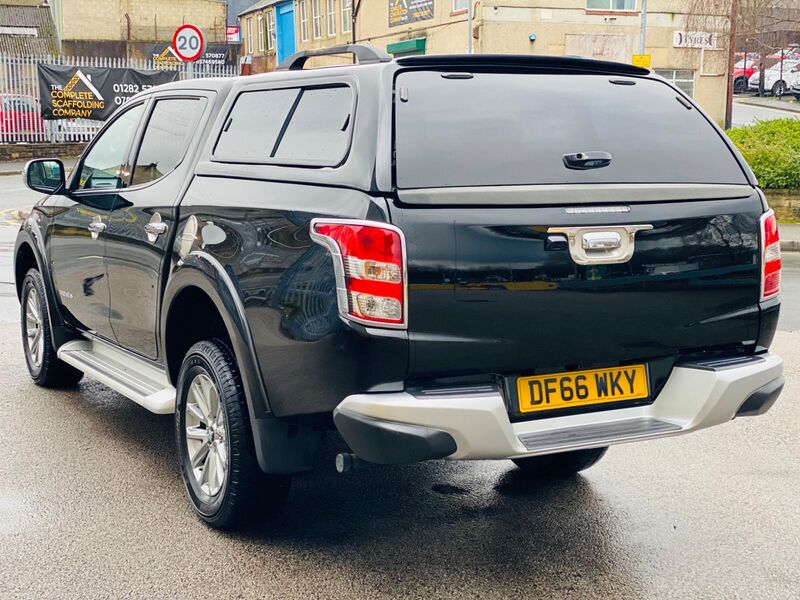 MITSUBISHI L200