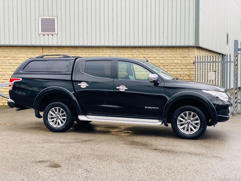 MITSUBISHI L200