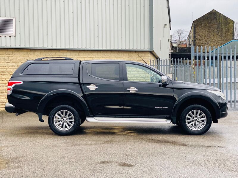 MITSUBISHI L200