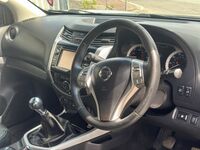 NISSAN NAVARA