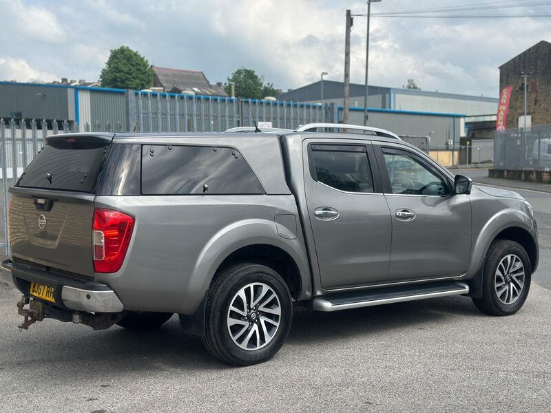 NISSAN NAVARA