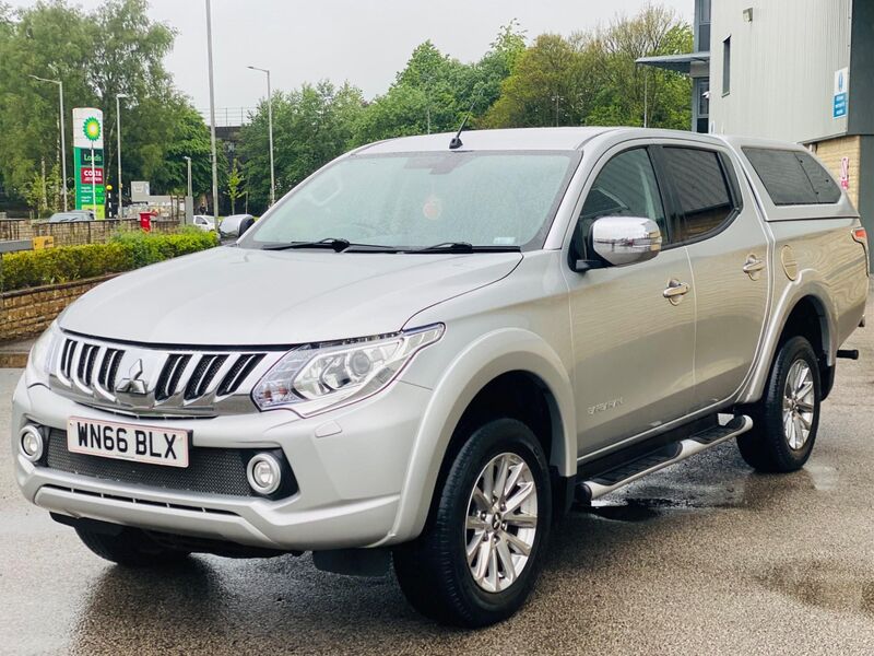 MITSUBISHI L200