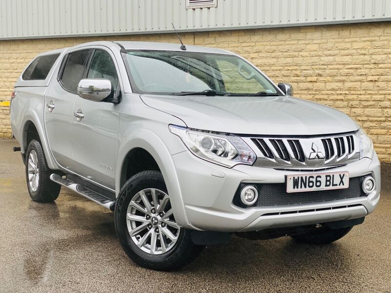 MITSUBISHI L200
