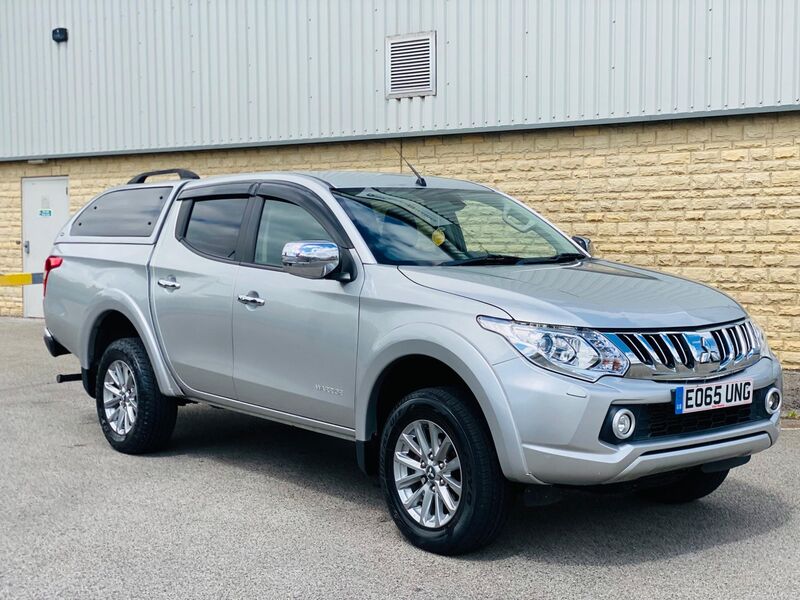 MITSUBISHI L200