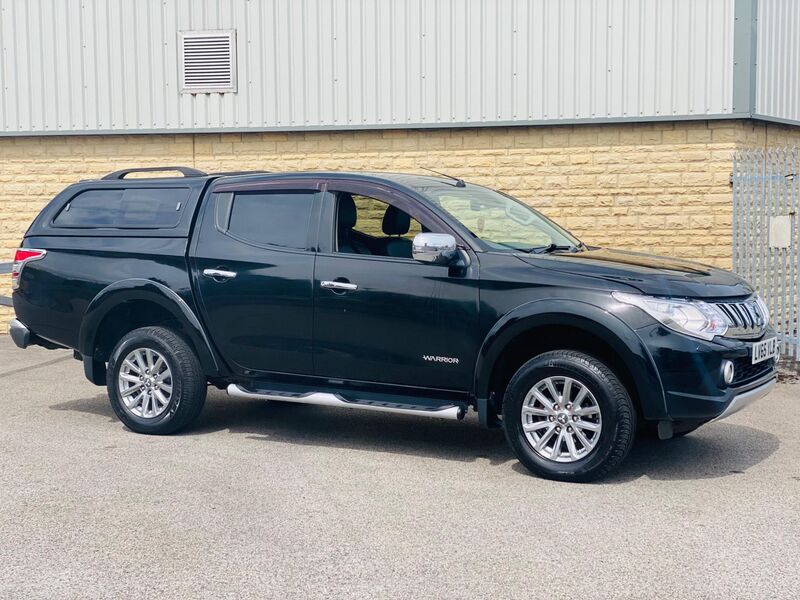 MITSUBISHI L200