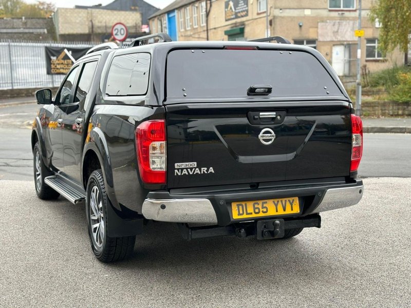 NISSAN NAVARA