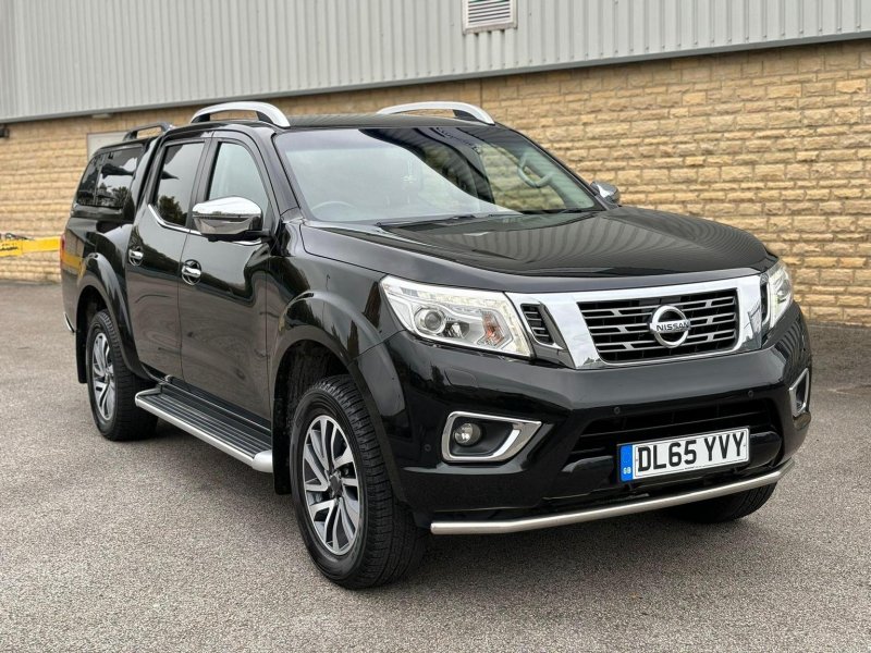 NISSAN NAVARA
