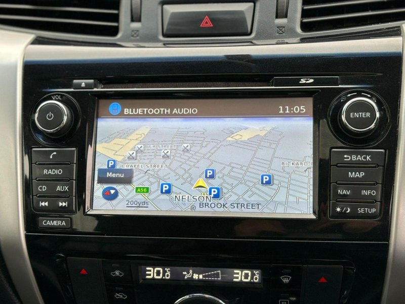 NISSAN NAVARA