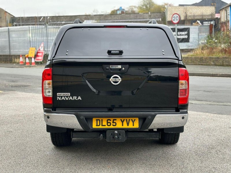 NISSAN NAVARA