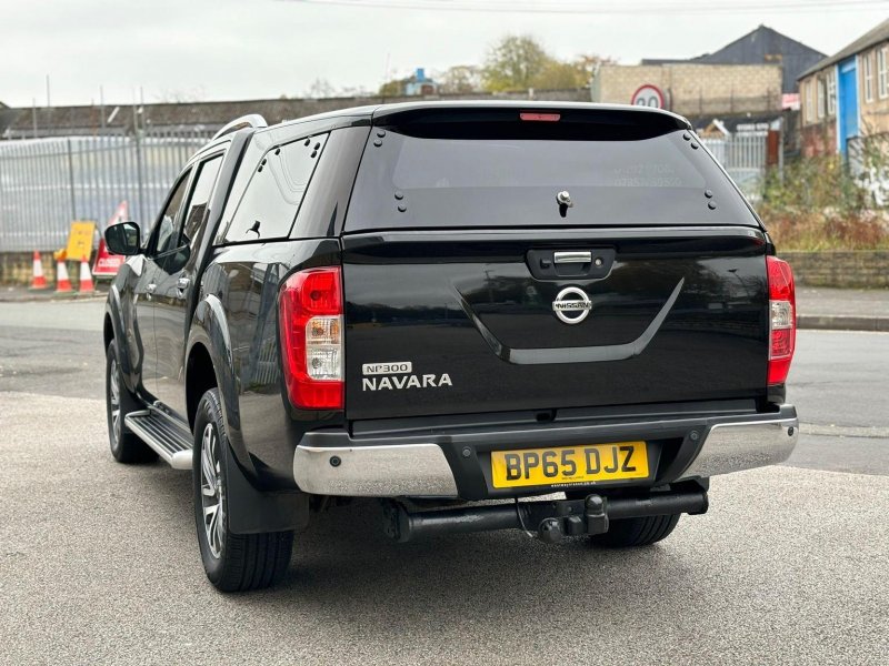 NISSAN NAVARA