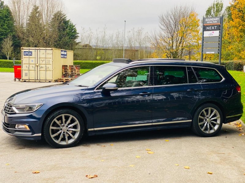 VOLKSWAGEN PASSAT