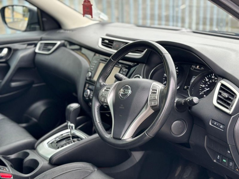 NISSAN QASHQAI