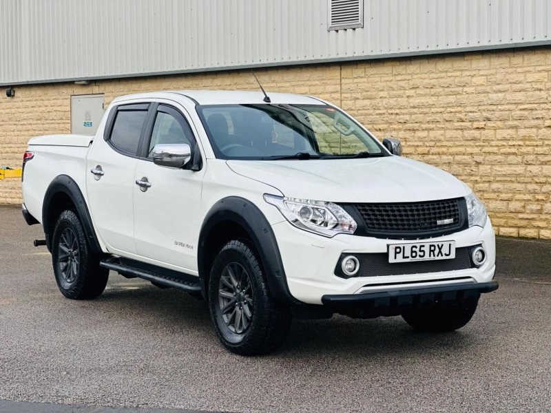 MITSUBISHI L200