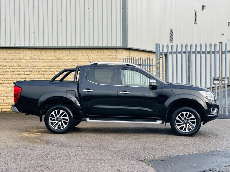 NISSAN NAVARA