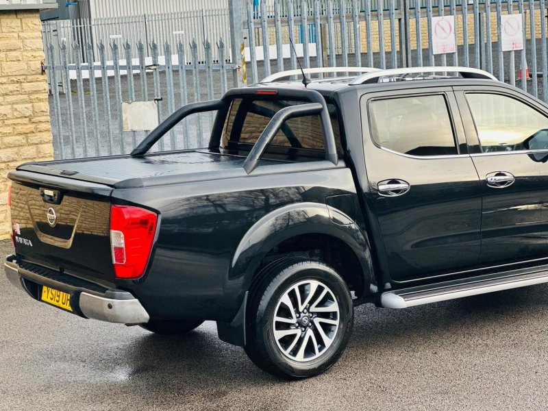 NISSAN NAVARA