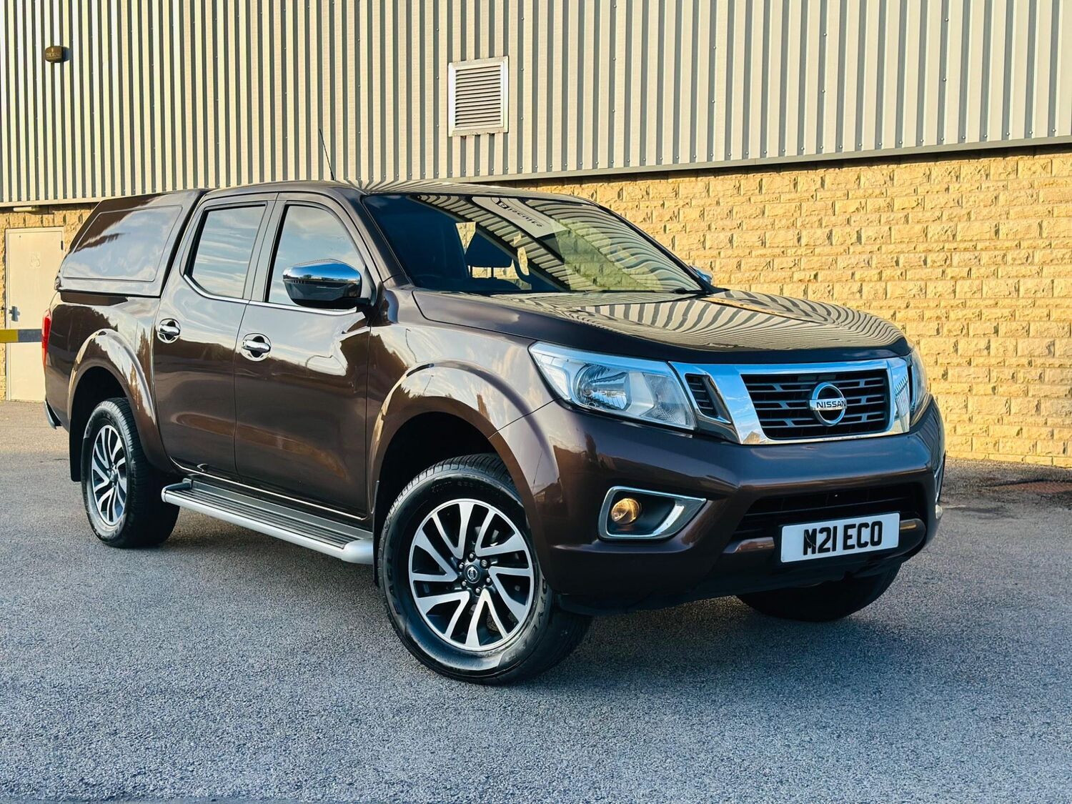Used NISSAN NAVARA 2016 Bronze in Nelson, Lancashire Marshalls Motor